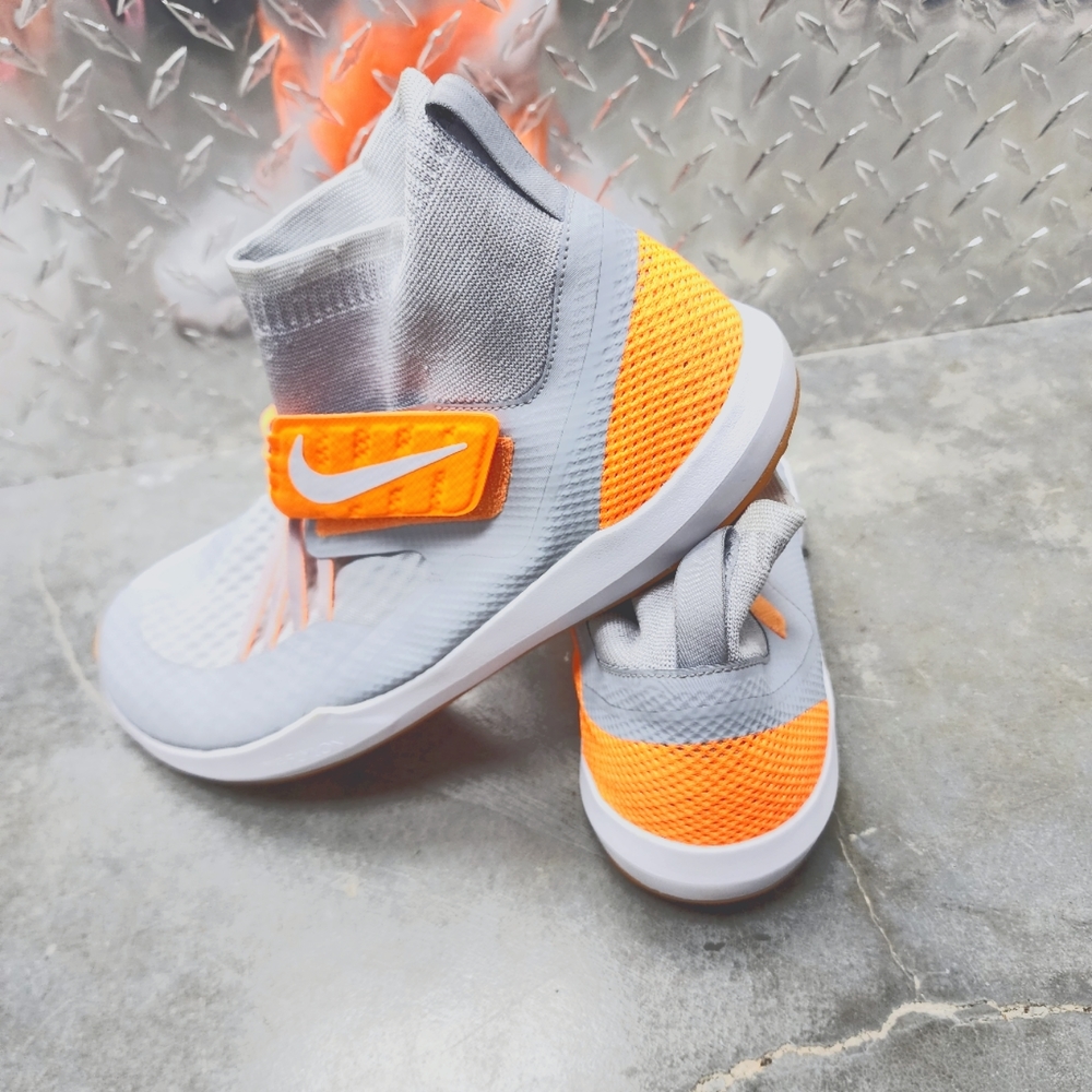 Nike Flylon Train Dynamic Sneakers